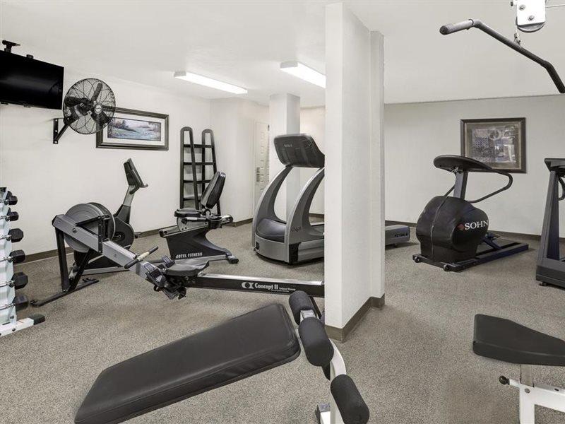 Value Suites Extended Stay - Arlington Ngoại thất bức ảnh