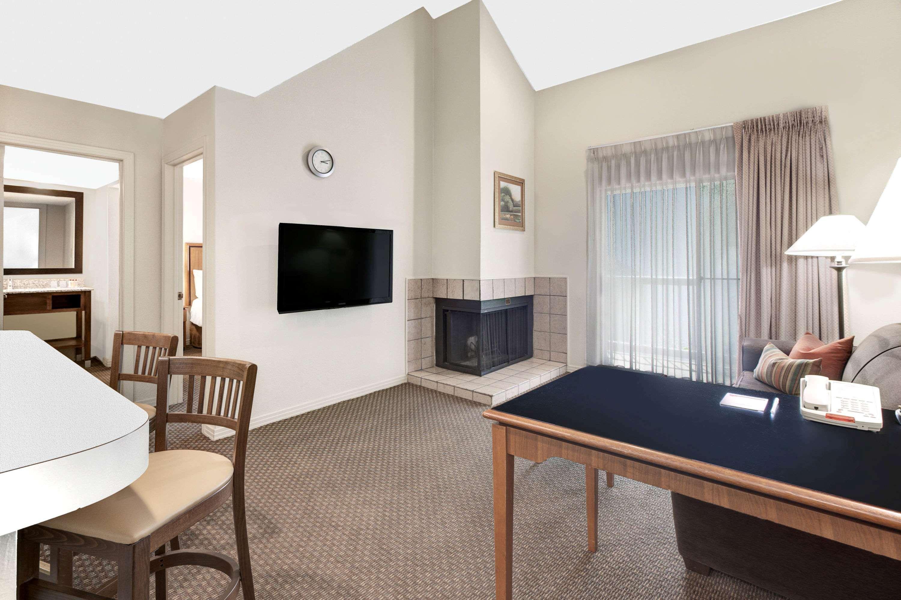 Value Suites Extended Stay - Arlington Ngoại thất bức ảnh