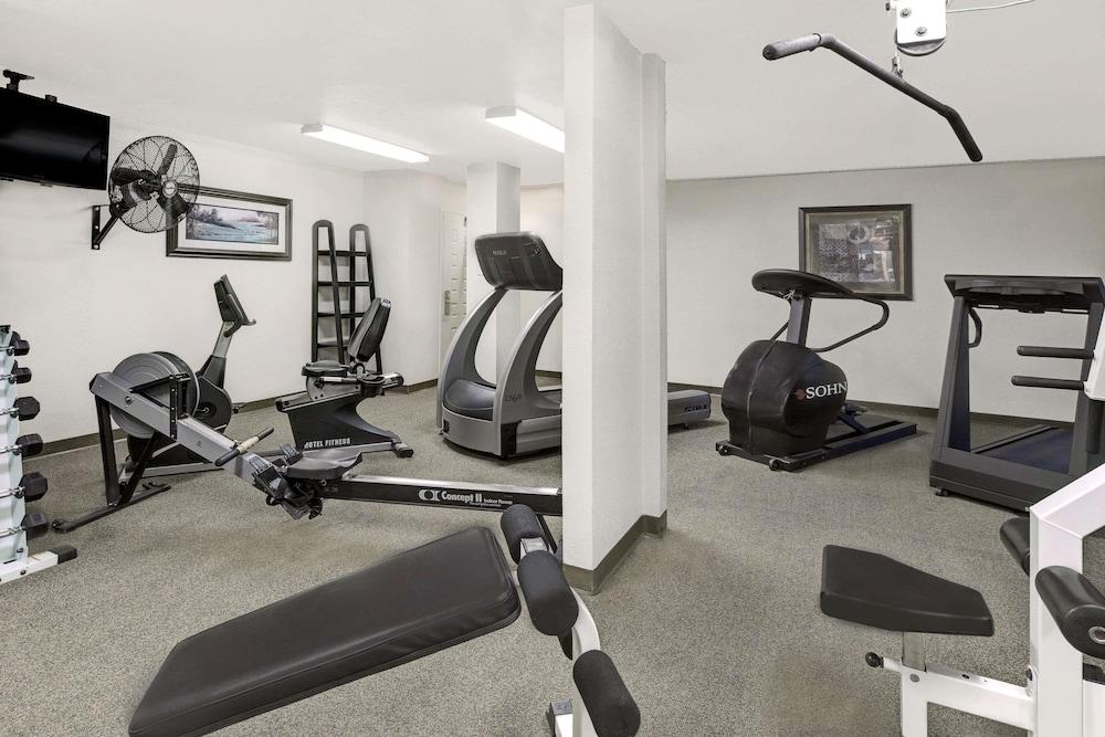 Value Suites Extended Stay - Arlington Ngoại thất bức ảnh
